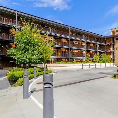 Chelan Resort Suites: Water Sunset